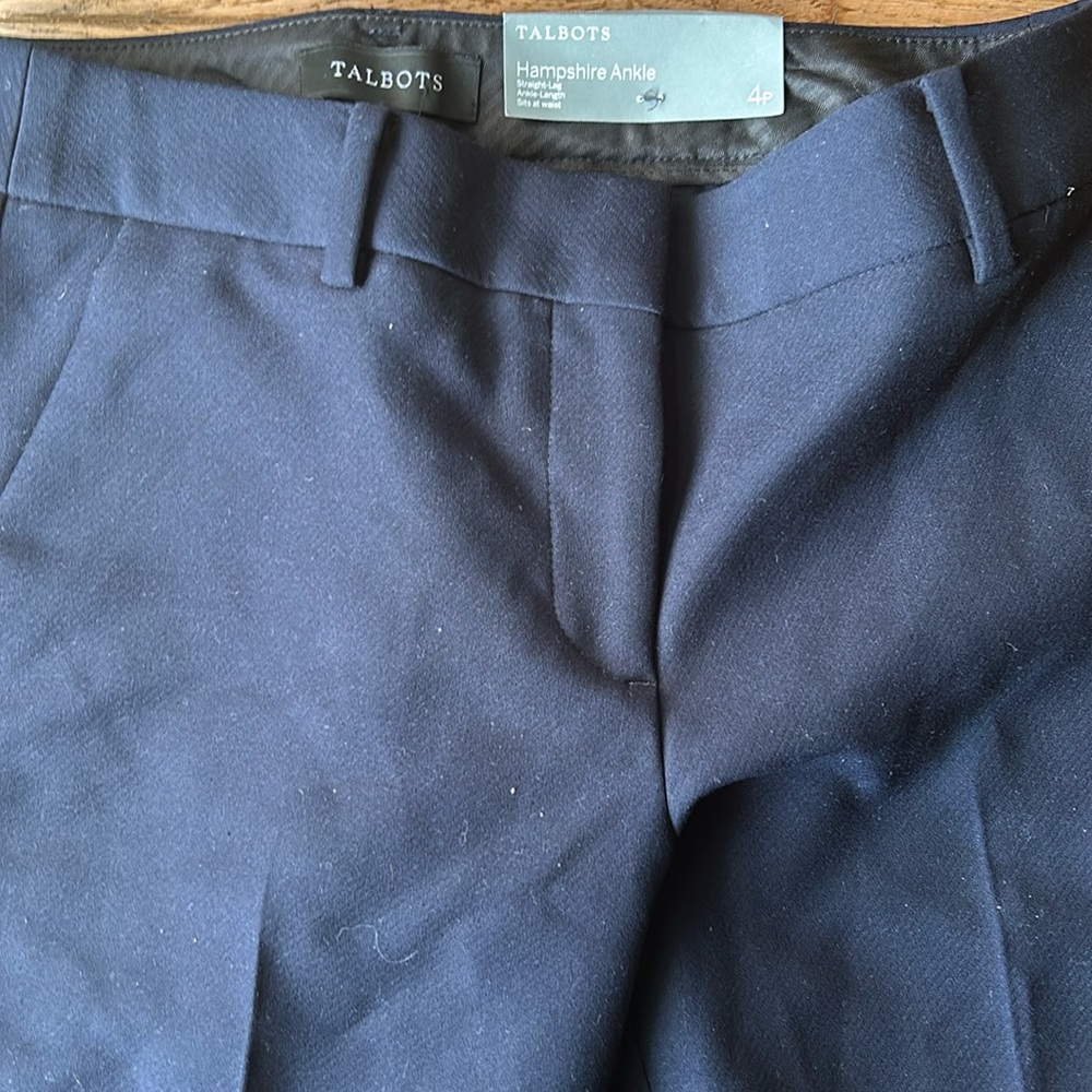 NWT TALBOTS 4P Hampshire Ankle straight leg ankle length sits at waist $109.00